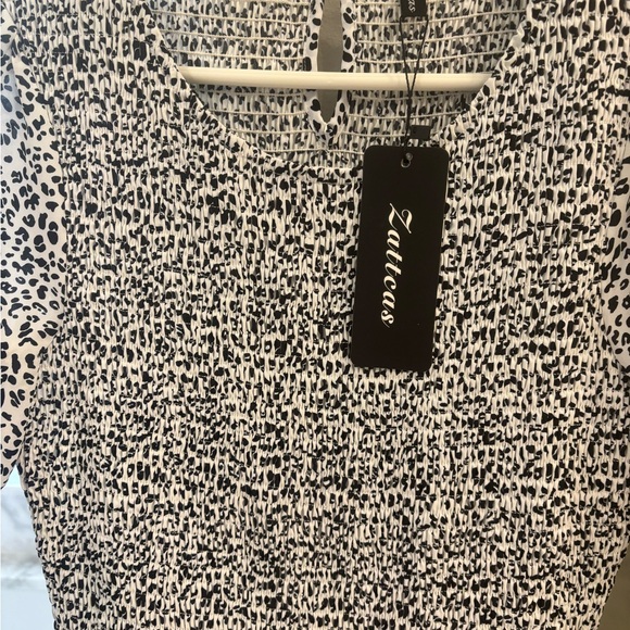 Casual Boho Flowy Smocked Tiered Maxi Dress - Picture 4 of 5